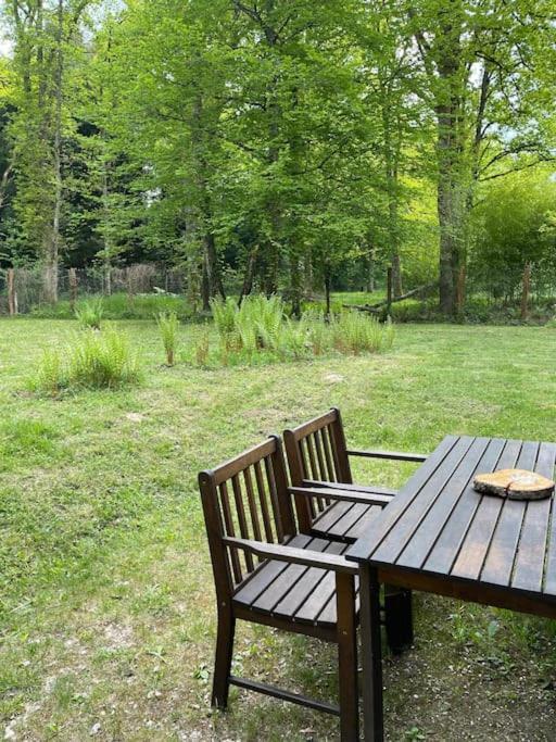 Gite Les Reculons Au Pied Du Lac Les Midoux Kültér fotó